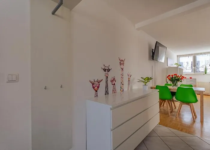 Charlotte Sonnenschein Daire Friedrichshafen